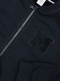 Джемпер на молнии с шевроном 22-2515 черный - Mini maxi фото 6