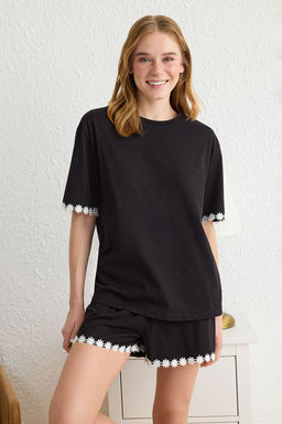 Trendyolmilla Siyah %100 Pamuklu Papatya Serit Detayl? Sortlu Orme Pijama Tak?m? THMSS25PT00076 фото 2