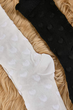 Siyah-Beyaz 2li Kalp Jakar Orme Corap THMAW26CO00021 - Trendyolmilla фото 2