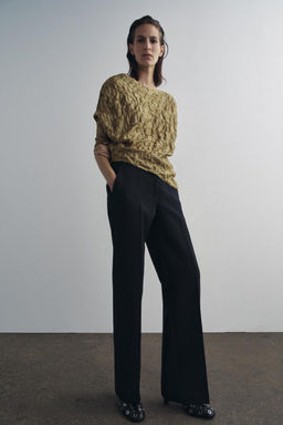 ASYMMETRIC KNIT TOP
