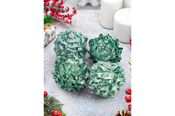 Набор 4 новогодних шаров 8х8 см Шишка зелёная в серебре