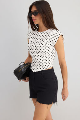 Trendyolmilla Beyaz Gabardin Pamuklu Crop Fitted Puantiyeli Dokuma Bluz TWOSS25BZ00556  фото 2