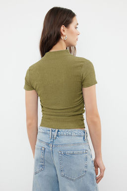 Trendyolmilla Tas Dik Yaka K?sa Kol Buzgu Detayl? Esnek Orme Bluz TWOSS24BZ00135 фото 2