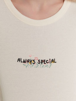 Лонгслив женский кремовый с вышивкой always special - Mark formelle фото 5