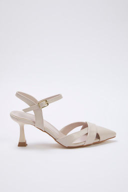 Trendyol Shoes Bej Cut Out Detayl? Sivri Burun Kad?n Klasik Topuklu Ayakkab? TAKSS25TO00029