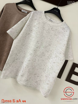 Футболка женская со стразами