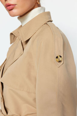 Bej Oversize Genis Kesim Kemerli Trenckot TWOAW24TR00011
