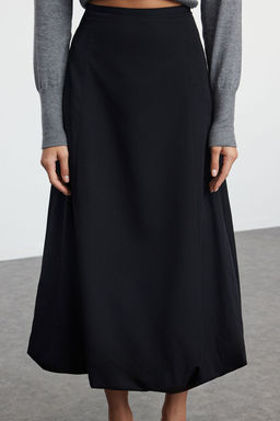 TRENDYOLMILLA Siyah Basic Etek Ucu Balon Maxi Boy Dokuma Etek TWOSS24ET00228 фото 3
