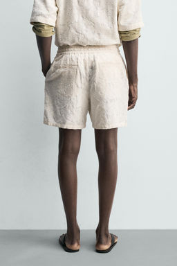 BERMUDA JACQUARD TEXTURA / Crudo