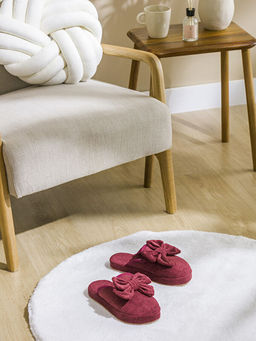 Pel?? Kad?n Ev Terli?i