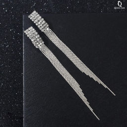 Серьги висячие со стразами Голливуд прямой ряд, цвет белый в серебре, 7 см