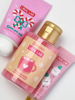 Подарочный набор в новогоднем носке: гель для душа, крем для рук, бальзам для губ и пилочка, URAL LAB