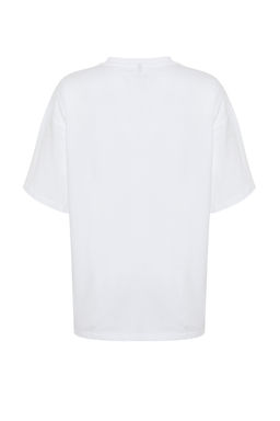 TRENDYOLMILLA Beyaz %100 Suprem Bask?l? Oversize/Rahat Kesim Orme T-Shirt TWOSS24TS00123