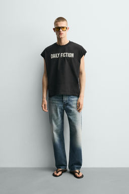 CAMISETA TANK RELAXED FIT TEXTO / Negro