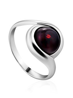 Кольцо из серебра со вставкой из натурального янтаря Ягодка