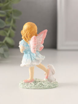 Фигурка полистоун Девочка-фея с кроликом, охапкой цветов, 5.5?4?9 см