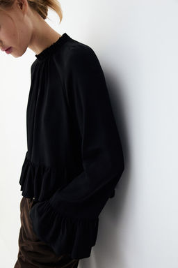 Blusa con peplo y volantes - H&m фото 5