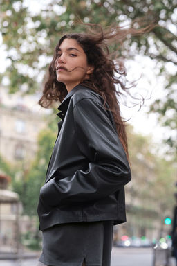 Chaqueta revestida sin remates - H&m фото 5