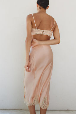 FALDA MIDI SEDA 100% ENCAJE / Rosa tiza - Zara фото 7