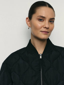 Куртка- бомбер утепленная / Zarina фото 6