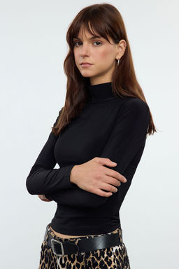 Siyah Fitted/Vucuda Oturan Uzun Kollu Dik Yaka Fitilli Esnek Orme Bluz TWOAW25BZ00078