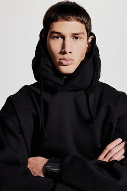 Sudadera de deporte con capucha y cuello inflable