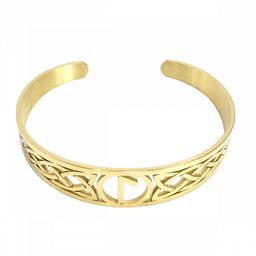 Браслет оберег с руной Лагуз олицетворяет романтичность, магнетизм и очарование Gold 6х1,5см