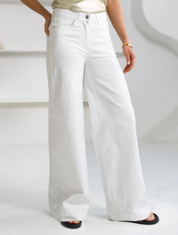 Широкие джинсы из облегченного денима