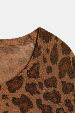 FINE KNIT ANIMAL PRINT JUMPER