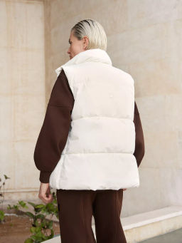 Утепленая жилетка оверсайз - NEVERLATE фото 2