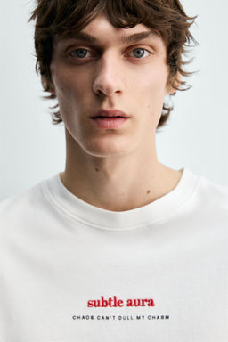 CAMISETA TEXTOS BORDADO ESTAMPADO / Blanco - Zara фото 6