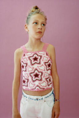 TOP PUNTO CROCHET ESTRELLAS / Rosado