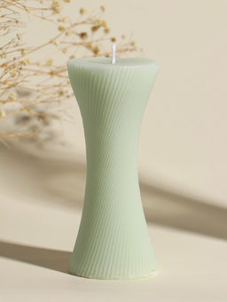 Свеча интерьерная "Талия" нежно-зеленая 5,8х5,8х13,2 см