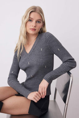 Antrasit Fitted/Vucuda Oturan Premium Iplik/Ozel Iplikli Tas Islemeli Triko Kazak TWOAW26KZ00005