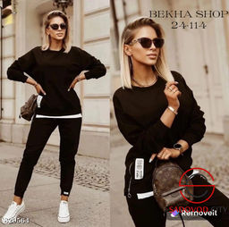 Женский костюм спортивный