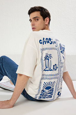 Ekru Oversize/Geni_ Kesim Bask_l_ %100 Pamuk T-Shirt TMNSS25TS00031