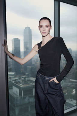 Siyah Aksesuar Detayl? Asimetrik Yaka Orme Party Body TPRSS26BD00001