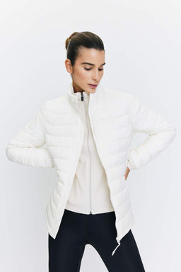 Водоотталкивающая приталенная куртка-пуховик DeFactoFit