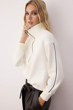 Ekru Fermuarl? Polo Yaka Serit Detayl? Regular/Normal Kesim Orme Sweatshirt TWOAW26SW00034