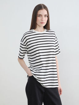 Bisiklet Yaka ?izgili Kad?n Ti??rt