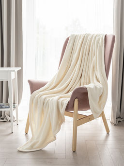 Плед плюшевый 150x200 молочный