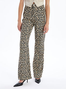 Standart Fit Leopar Desenli Kad?n Pantolon