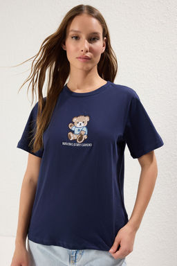 TRENDYOLMILLA Kahverengi %100 Pamuk Regular/Normal Kal?p Ay?c?k Nak?sl? Orme T-Shirt TWOSS25TS00088