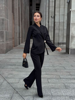 Костюм AURA 9262-170 черный