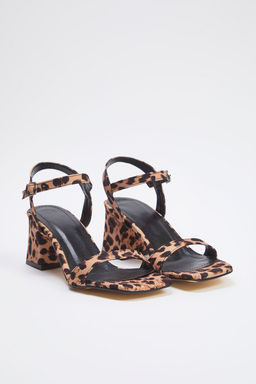 Trendyol Shoes Siyah Bilekten Baglamal? Kare Burun Kad?n Blok Topuklu Sandalet TAKSS25TO00051 - Trendyolmilla фото 9