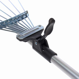 Грабли веерные раздвижные алюминивые малые с телескопическим черенком 9 зубьев 730мм ДоброСад