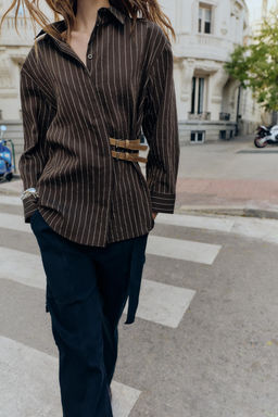 STRIPED SHIRT WITH BUCKLES - Zara фото 2