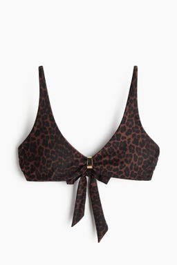 Top de bikini con relleno