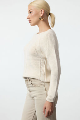 Zumrut Yesili Yumusak Dokulu Sac Orgulu Dikissiz Triko Kazak TWOAW25KZ00047 - Trendyolmilla фото 7