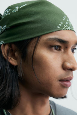 BANDANA ESTAMPADO GEOM?TRICO GR?FICO / Verde